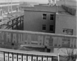 Валентина, описує територію заводу