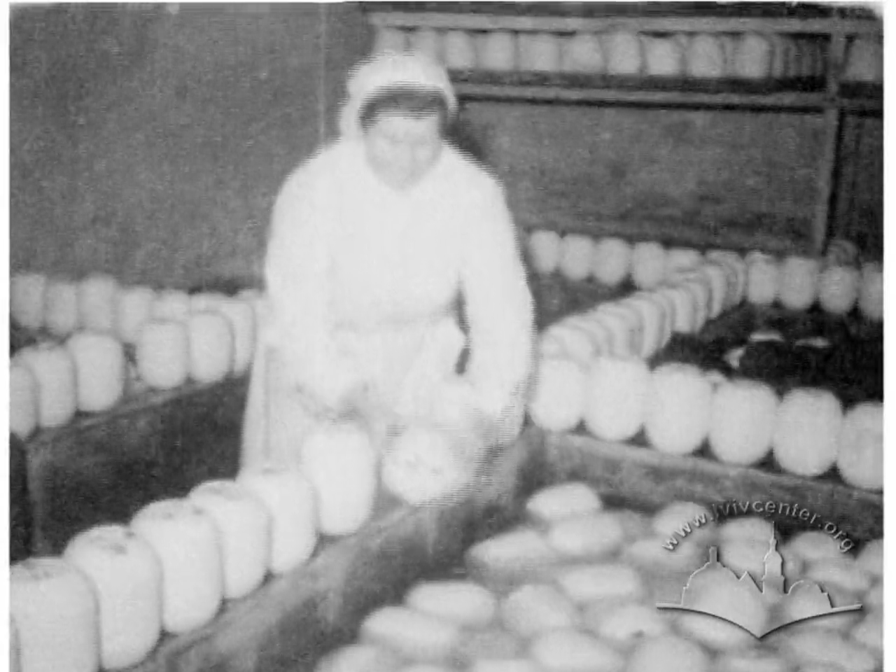 Марія, розповідає про дефіцитні товари