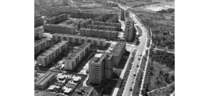 Володимир, розповідає плани на забудову території заводу