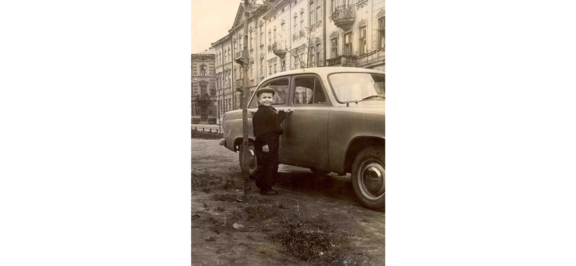 Любомир, народився в Івано-Франківській області, в селі Велика Туря, де пройшло його дитинство