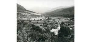 Оксана, народилась і провела дитинство в с. Мацошин (Львівська обл.)